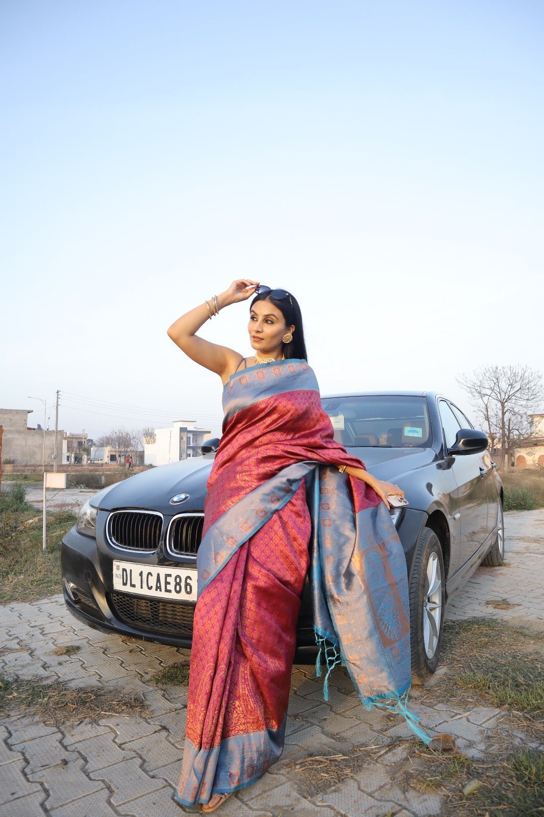 Magenta Pure Kanjivaram Silk Saree With Engrossing Maroon Blouse Piece - Almaari Fashion