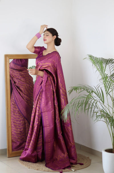 Magenta Pure Kanjivaram Silk Saree With Twirling Blouse Piece - Almaari Fashion