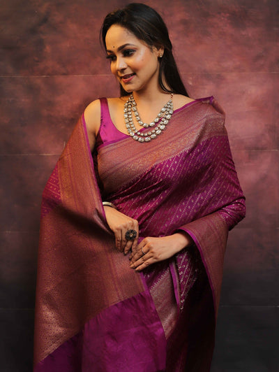 Magenta Pure Kanjivaram Silk Weaved With Copper Zari Comes With Heavy Kanjivaram Brocade Blouse - Almaari Fashion