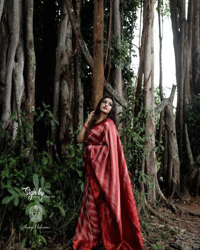 Maroon Pure Banarasi Silk Saree Stylish Blouse Piece - Almaari Fashion
