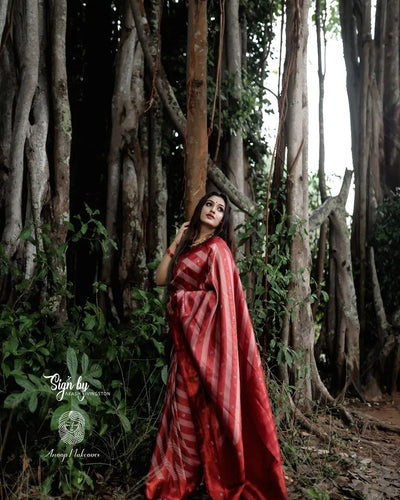 Maroon Pure Kanjivaram Silk Saree Stylish Blouse Piece - Almaari Fashion