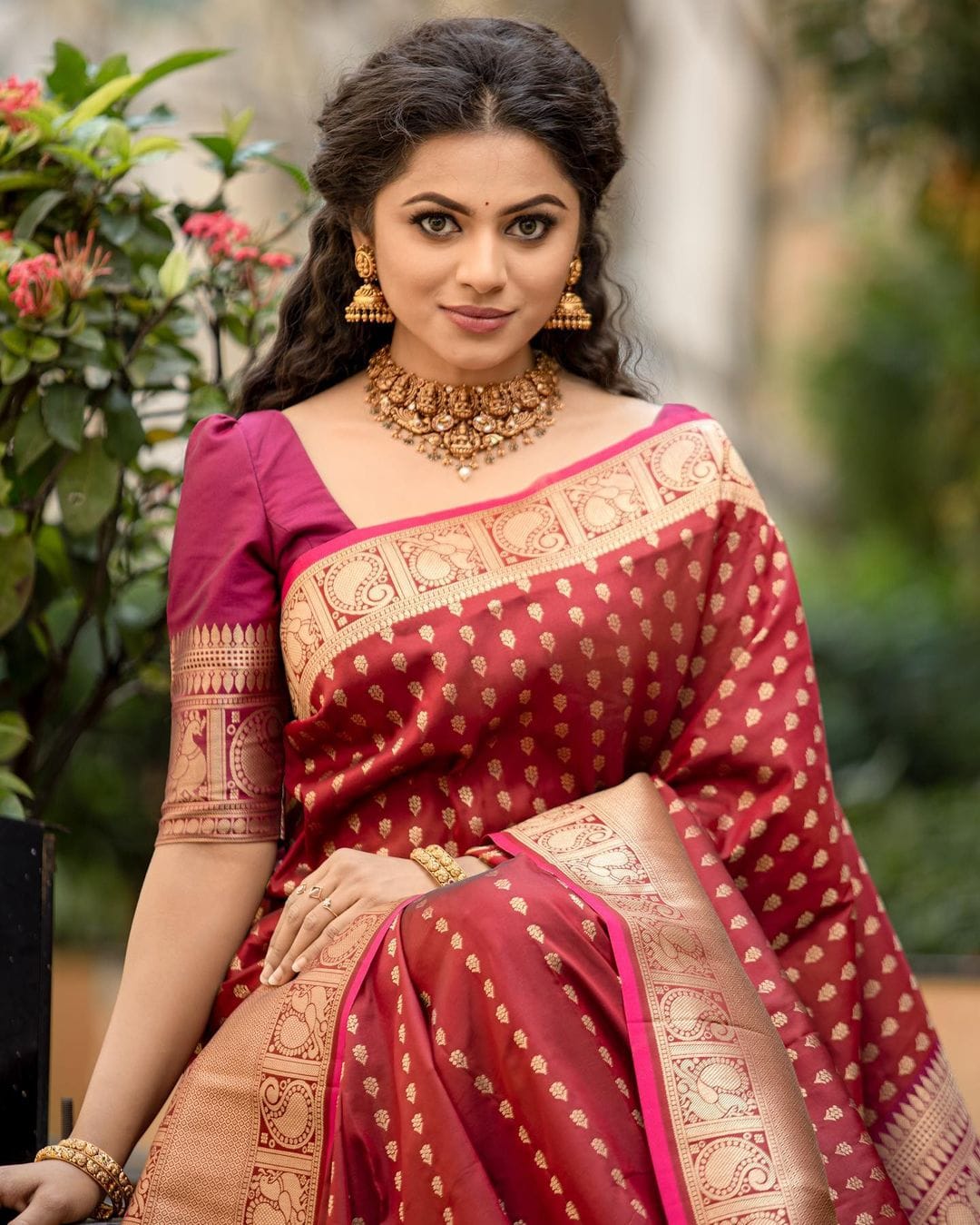 Maroon Pure Kanjivaram Silk Saree With Attractive Blouse Piece Weaved With Copper Zari - Almaari Fashion