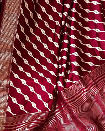 Maroon Pure Kanjivaram Silk Weaved With Copper Zari Comes With Heavy Kanjivaram Brocade Blouse - Almaari Fashion