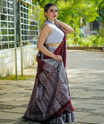 Maroon Pure Kanjivaram Silk With Confounding Blouse Piece - Almaari Fashion