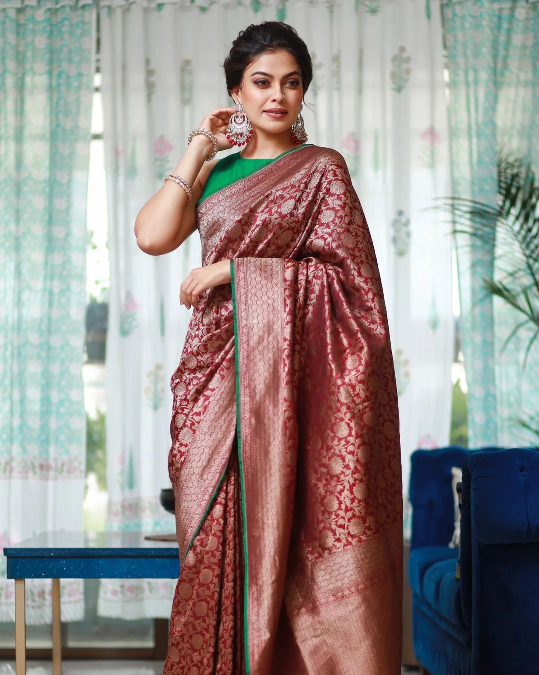 Maroon Pure Pure Banarasi Silk With Lovely Blouse Piece - Almaari Fashion