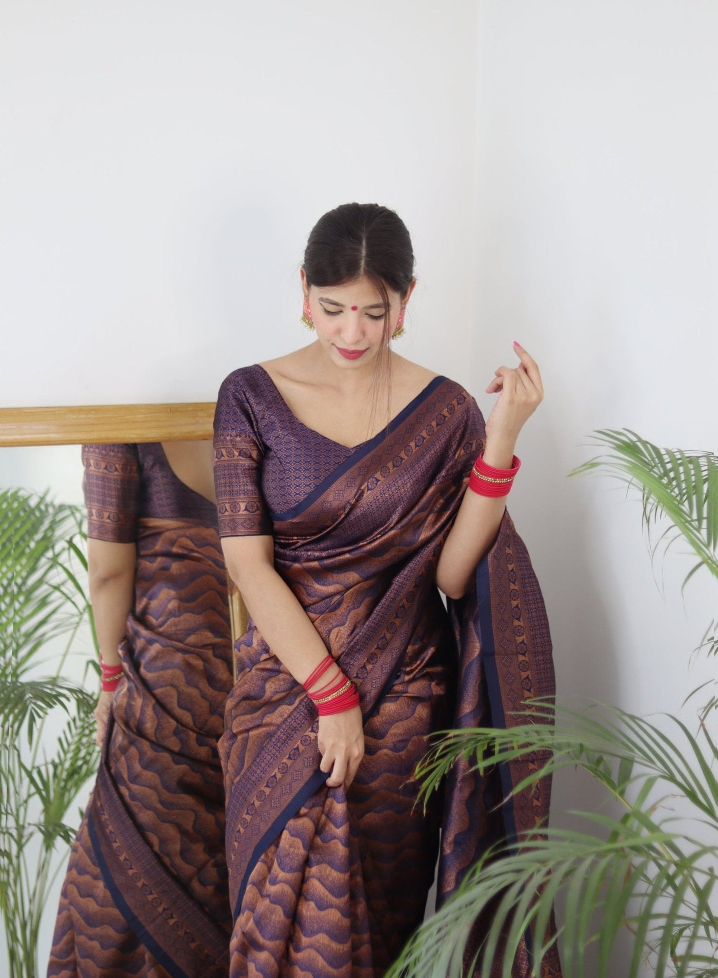 Navy Blue Pure Kanjivaram Silk Saree With Twirling Blouse Piece - Almaari Fashion