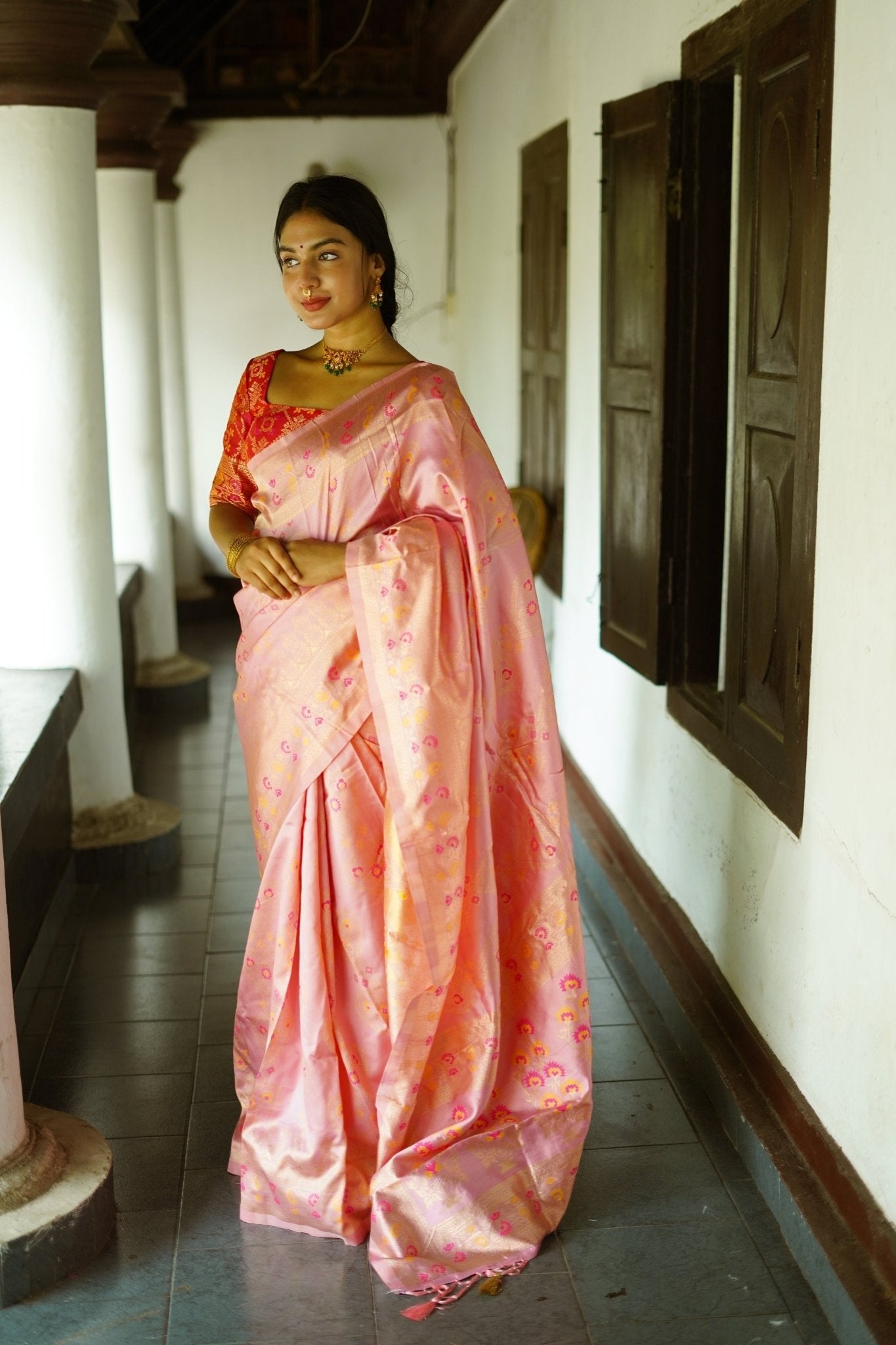 Onion Pink Pure Banarasi Silk Saree With Twirling Blouse Piece - Almaari Fashion