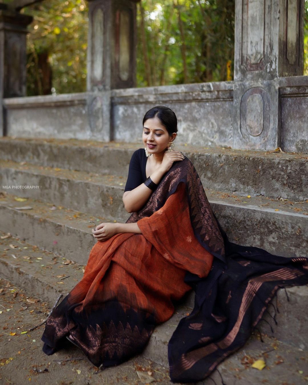 Orange & Black Pure Kanjivaram Silk Saree Stylish Blouse Piece - Almaari Fashion