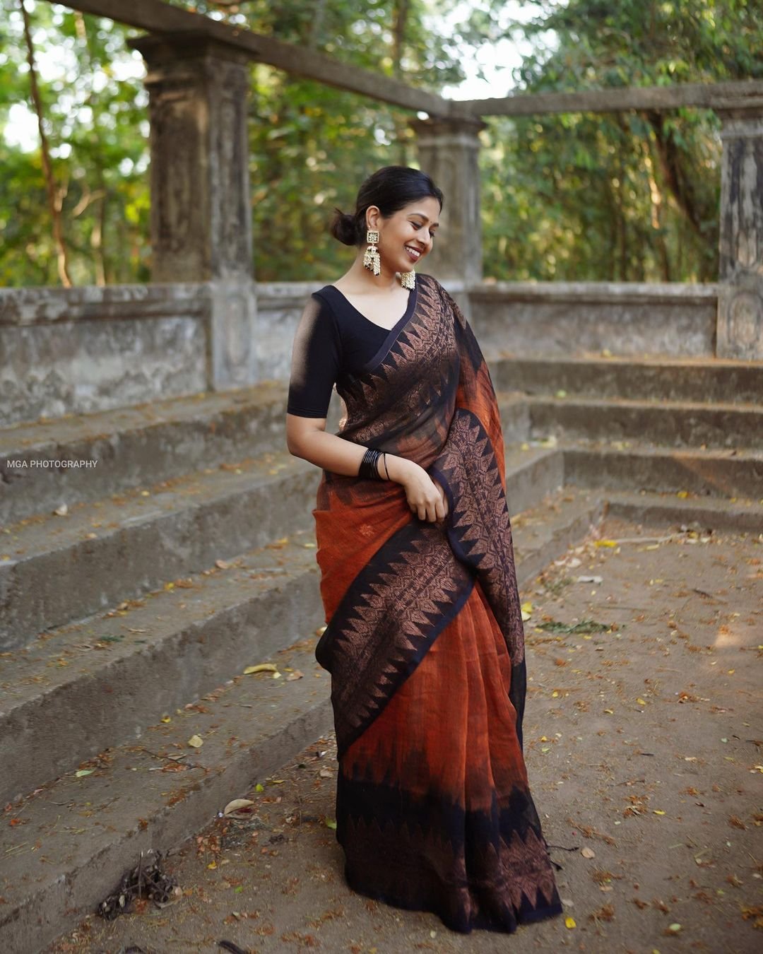 Orange & Black Pure Kanjivaram Silk Saree Stylish Blouse Piece - Almaari Fashion