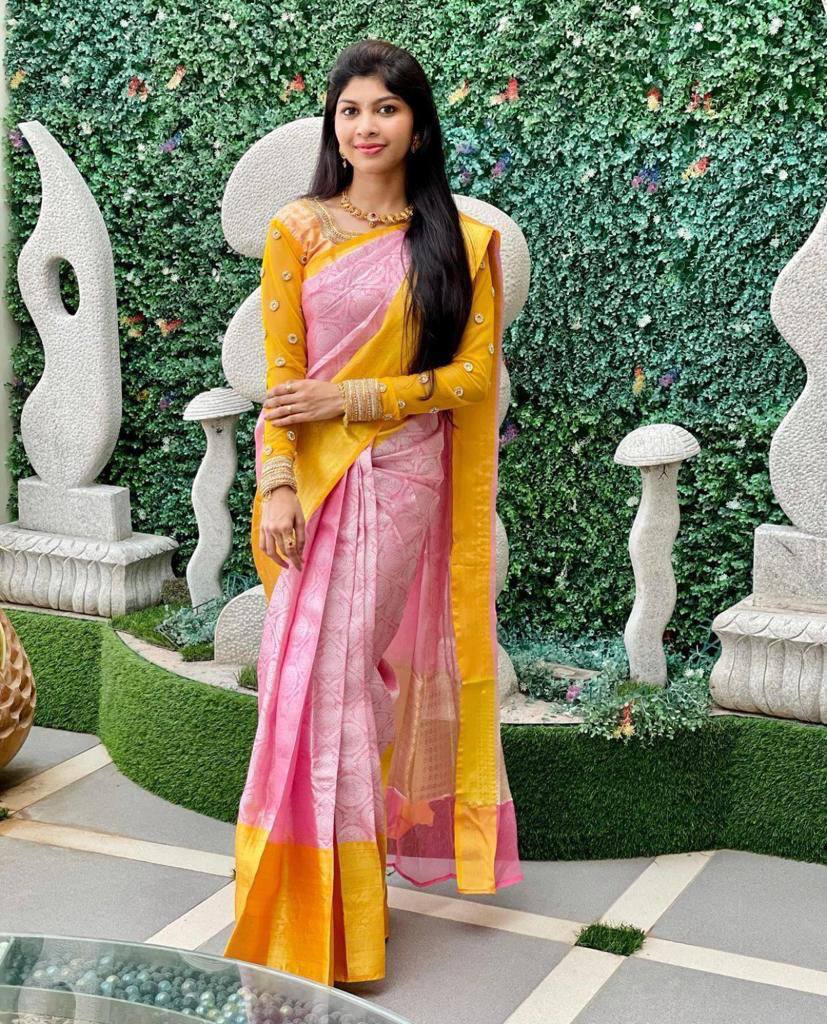 Peach Pure Pure Banarasi Silk With Confounding Blouse Piece - Almaari Fashion