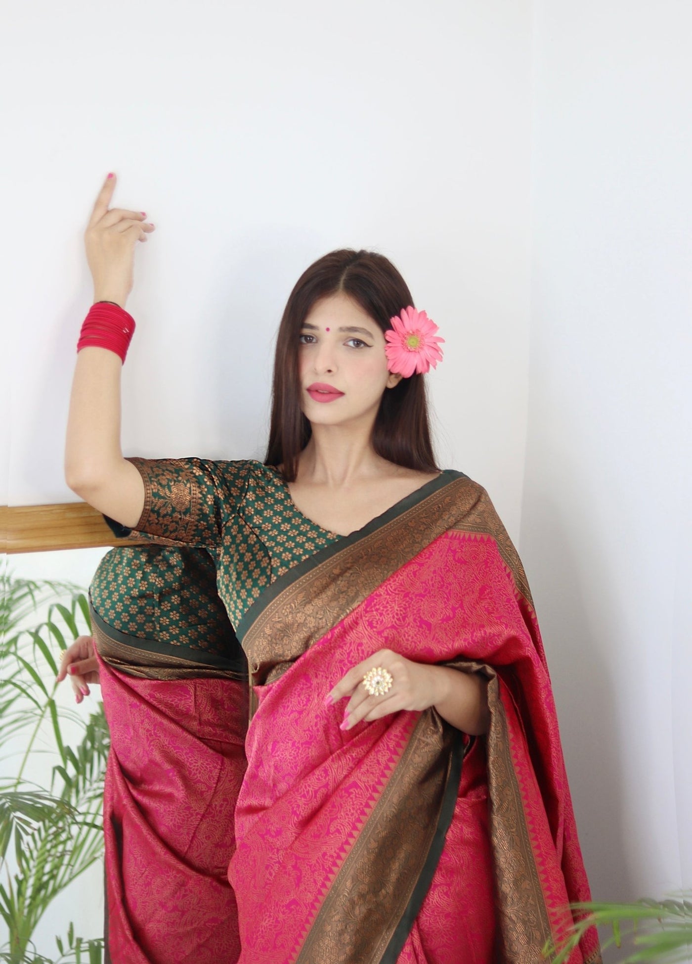 Pink With Green Border Pure Pure Banarasi Silk With Twirling Blouse Piece - Almaari Fashion