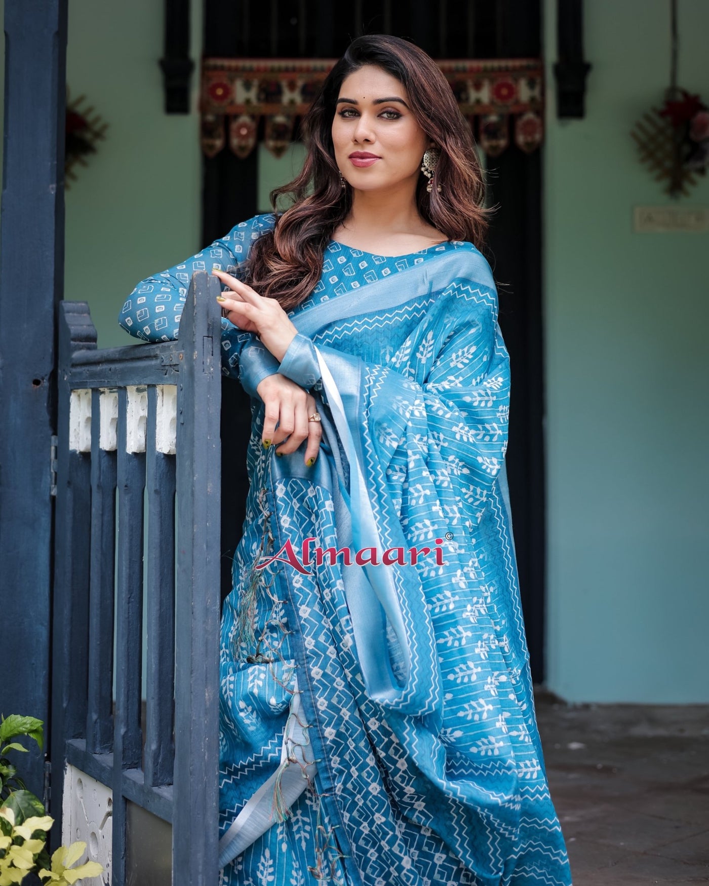 Pure Cotton Linen Saree Weaved With Zari Comes With Tassels - Almaari Fashion