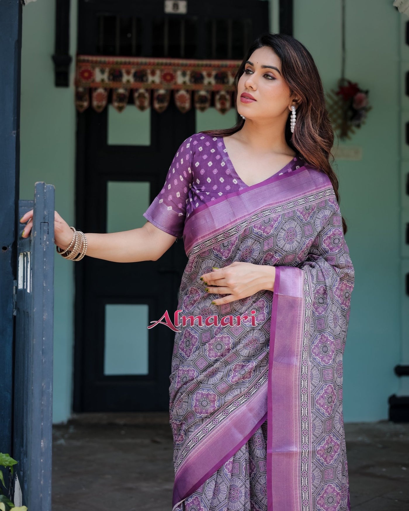 Pure Cotton Linen Saree Weaved With Zari Comes With Tassels - Almaari Fashion