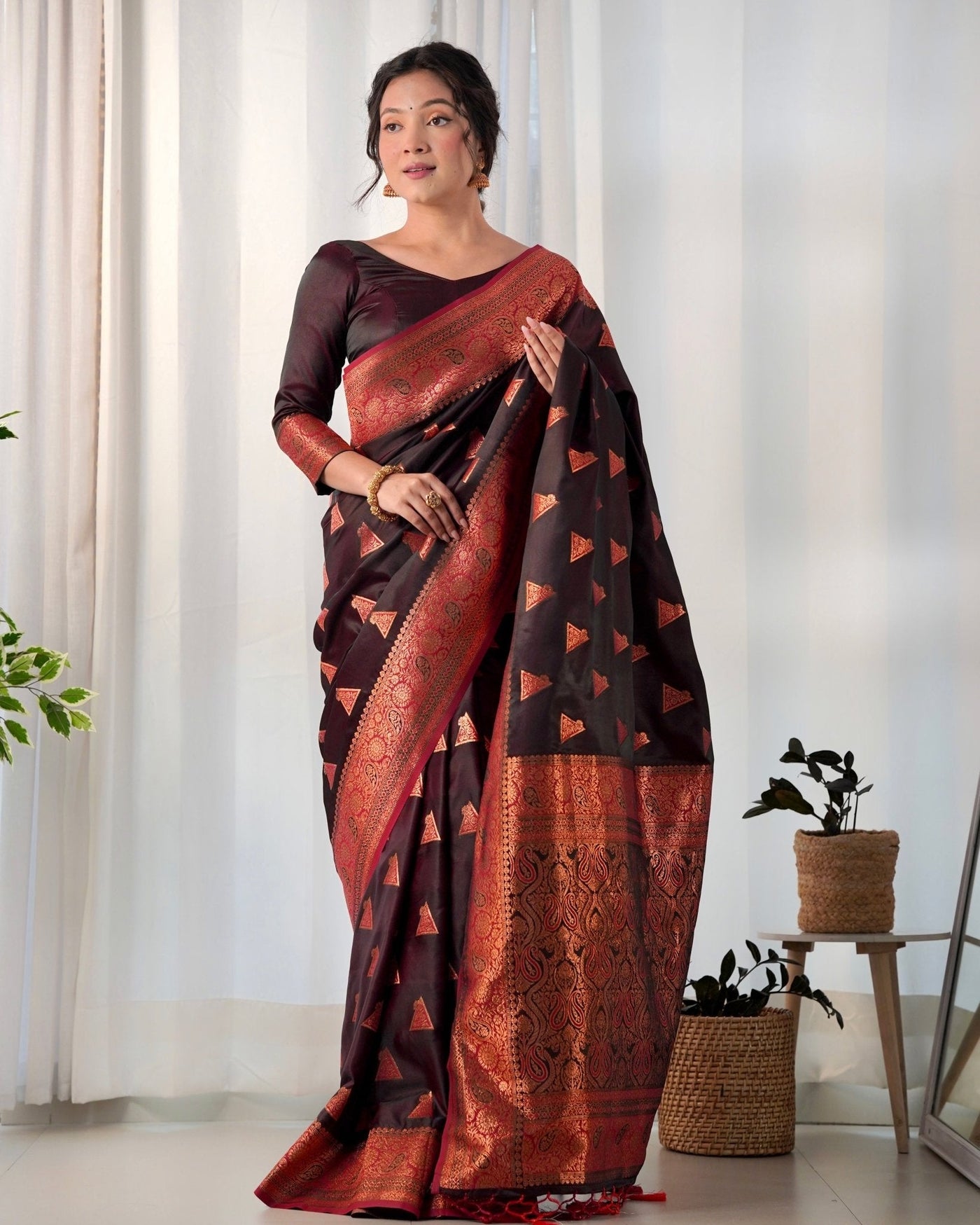 Pure Gaji Silk Saree Weaved With Copper Zari - Almaari Fashion