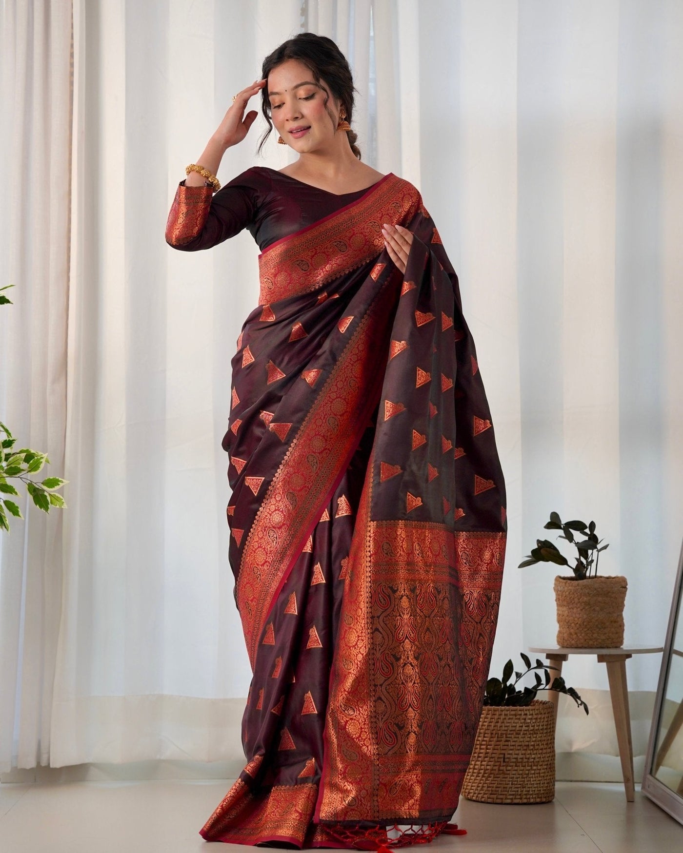 Pure Gaji Silk Saree Weaved With Copper Zari - Almaari Fashion