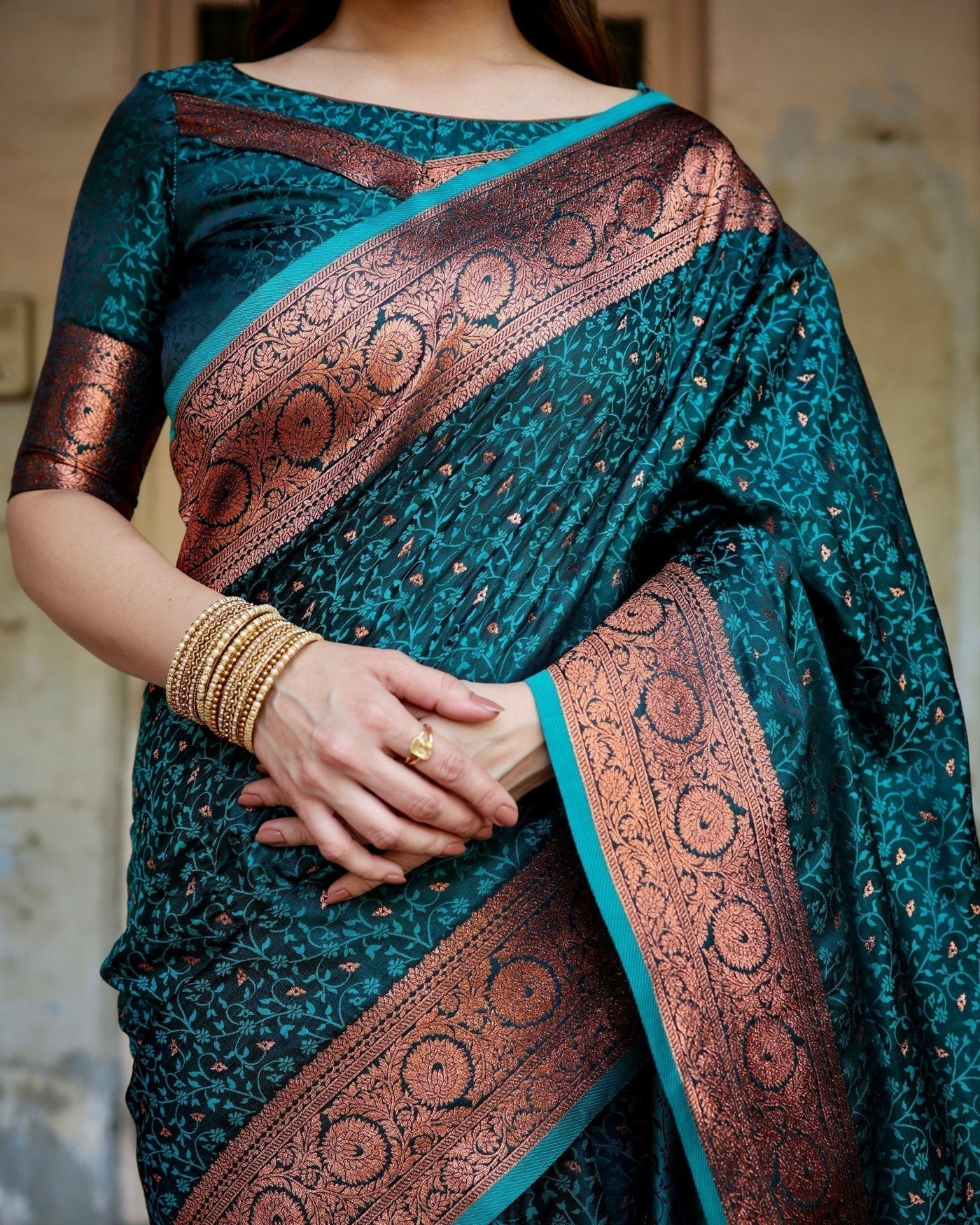 Pure Gaji Silk Saree Weaved With Zari Comes With Tassels - Almaari Fashion