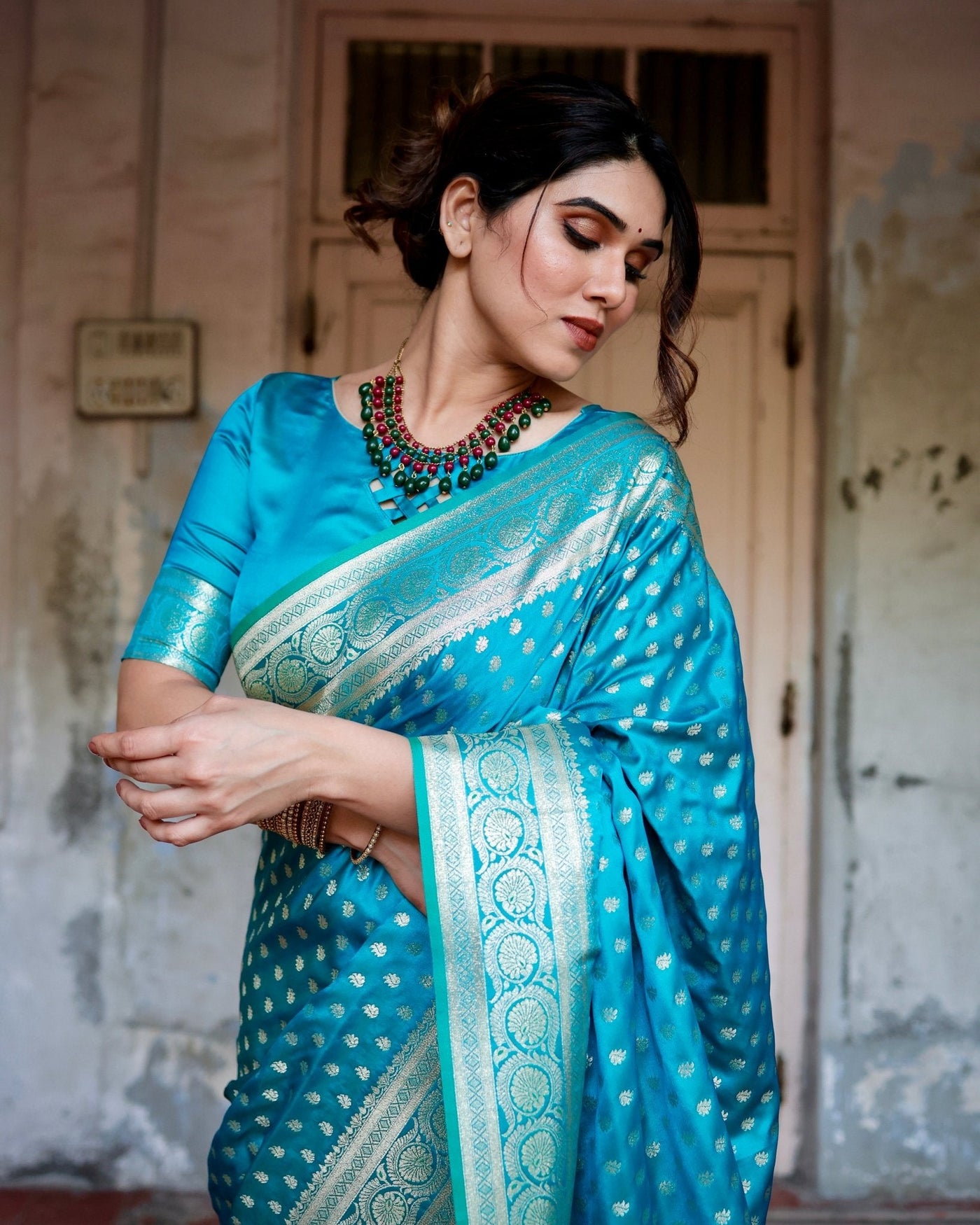 Pure Gaji Silk Saree Weaved With Zari Comes With Tassels - Almaari Fashion