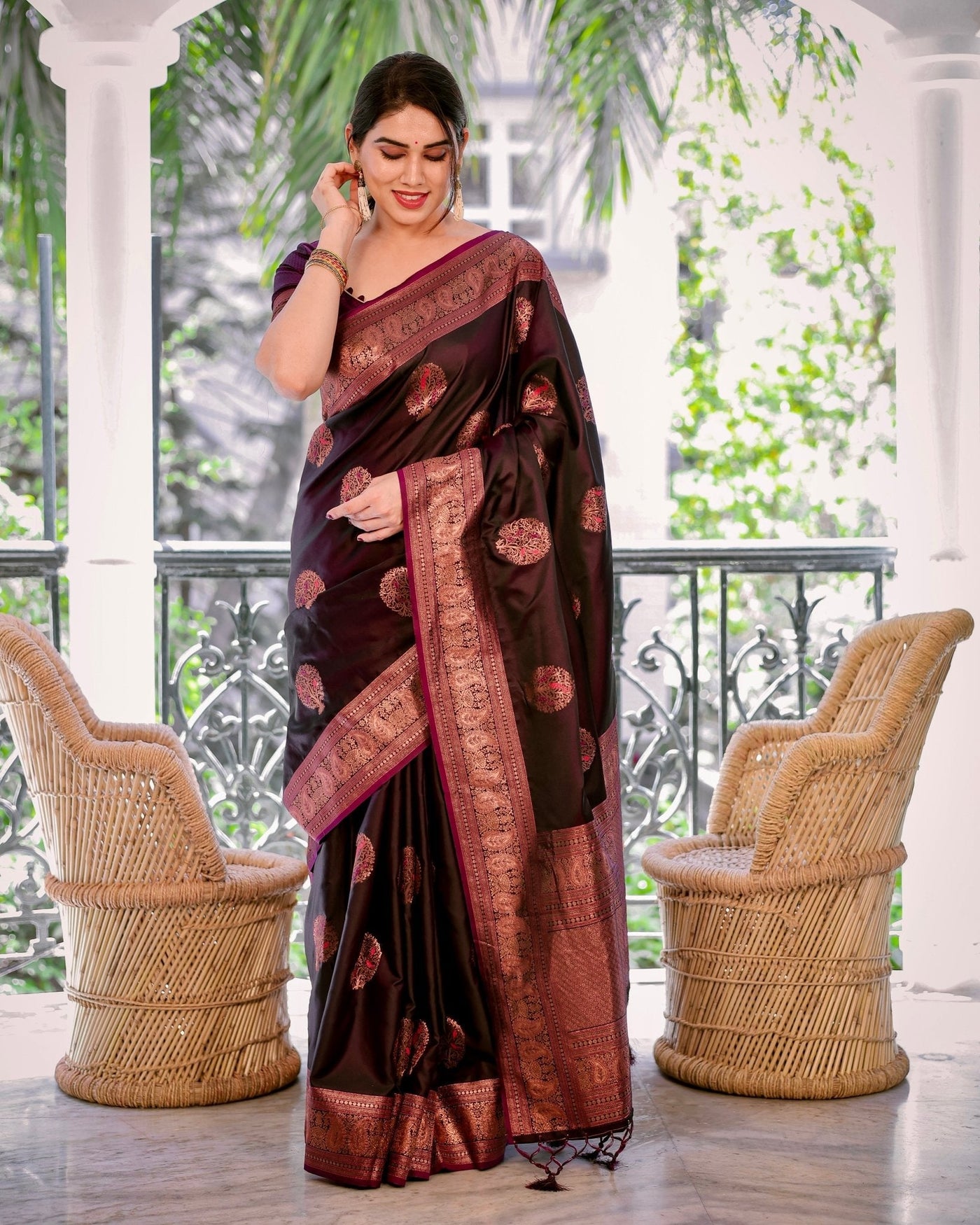 Pure Gaji Silk Saree Weaved With Zari Comes With Tassels - Almaari Fashion