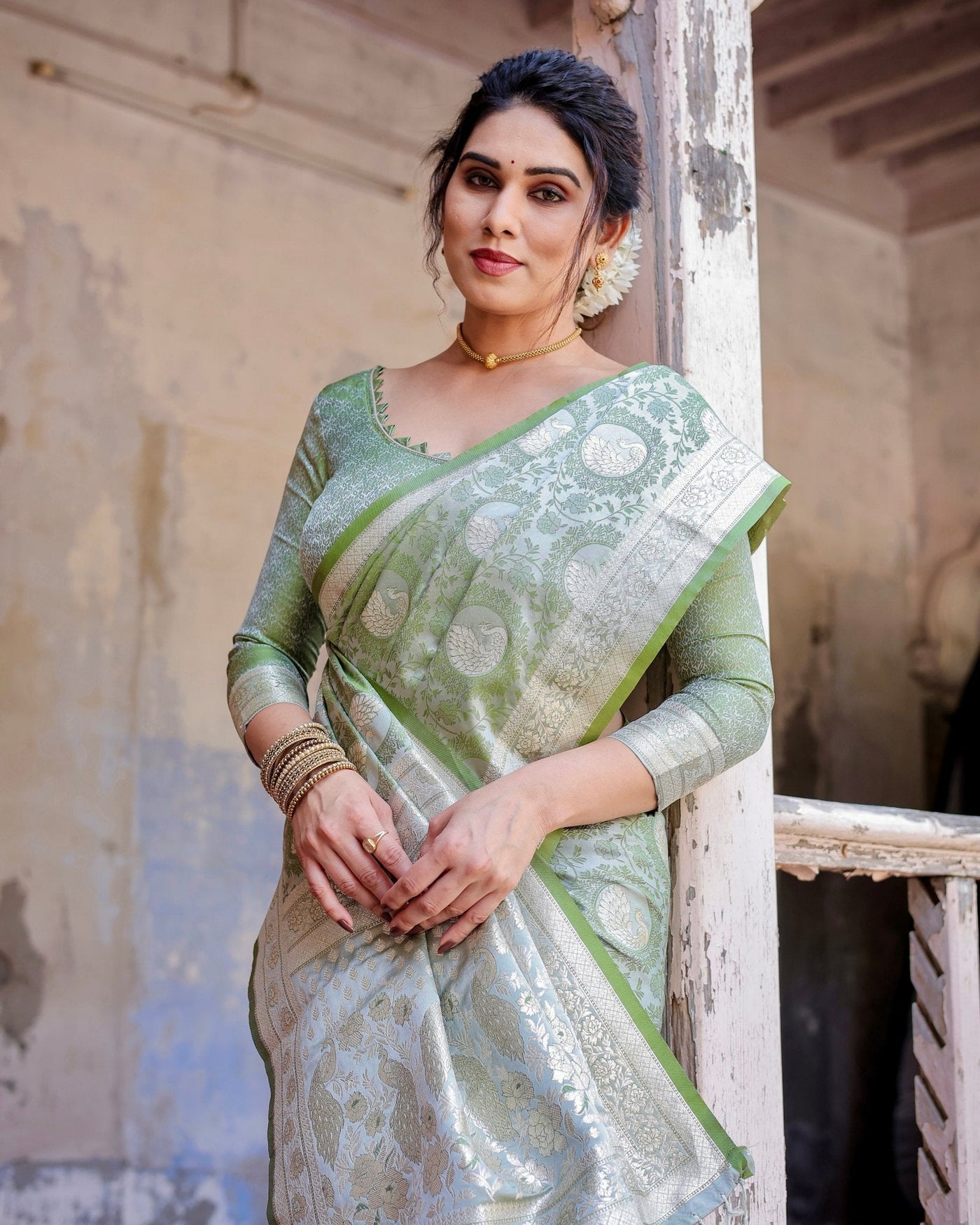 Pure Gaji Silk Saree Weaved With Zari Comes With Tassels - Almaari Fashion