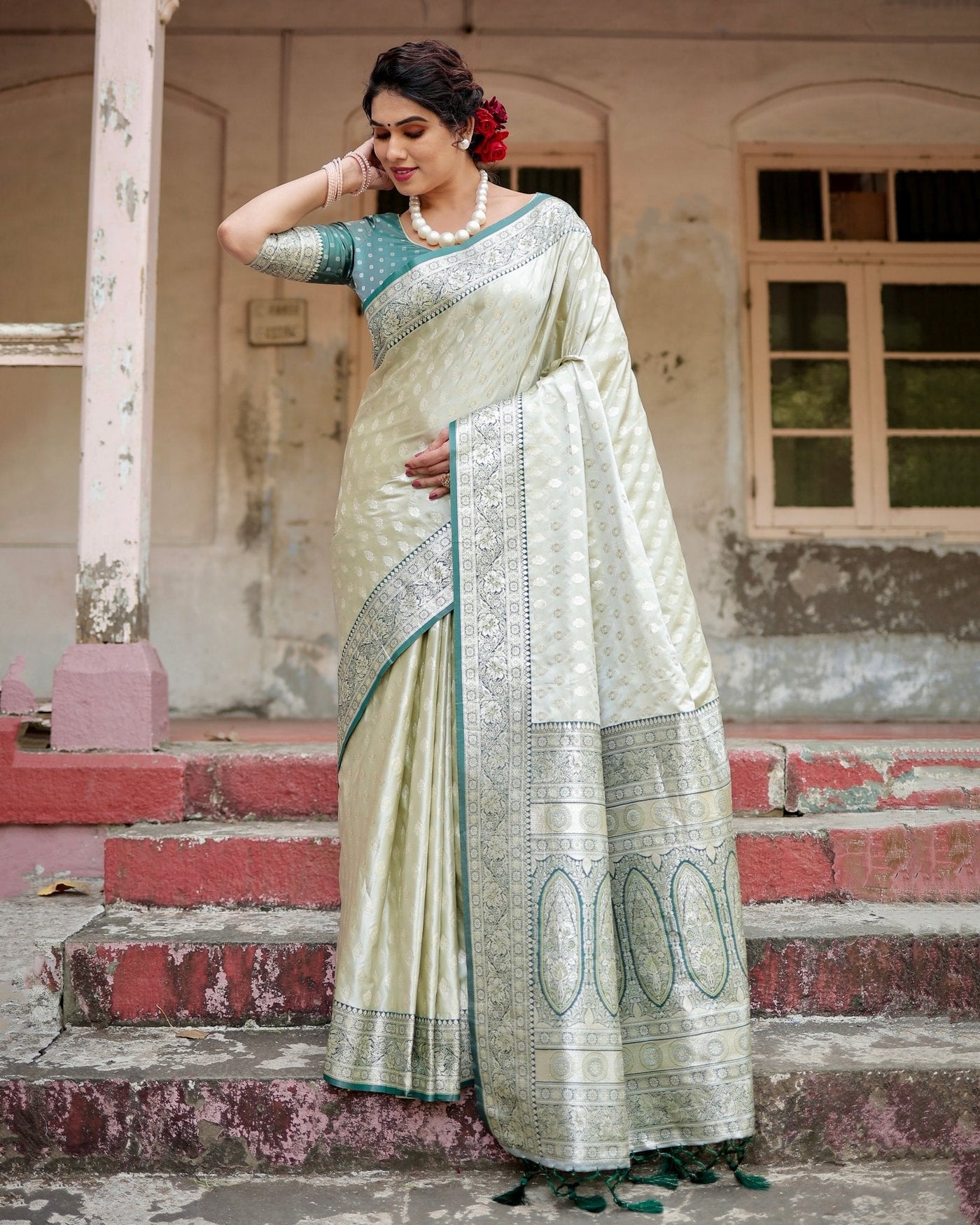 Pure Gaji Silk Saree Weaved With Zari Comes With Tassels - Almaari Fashion