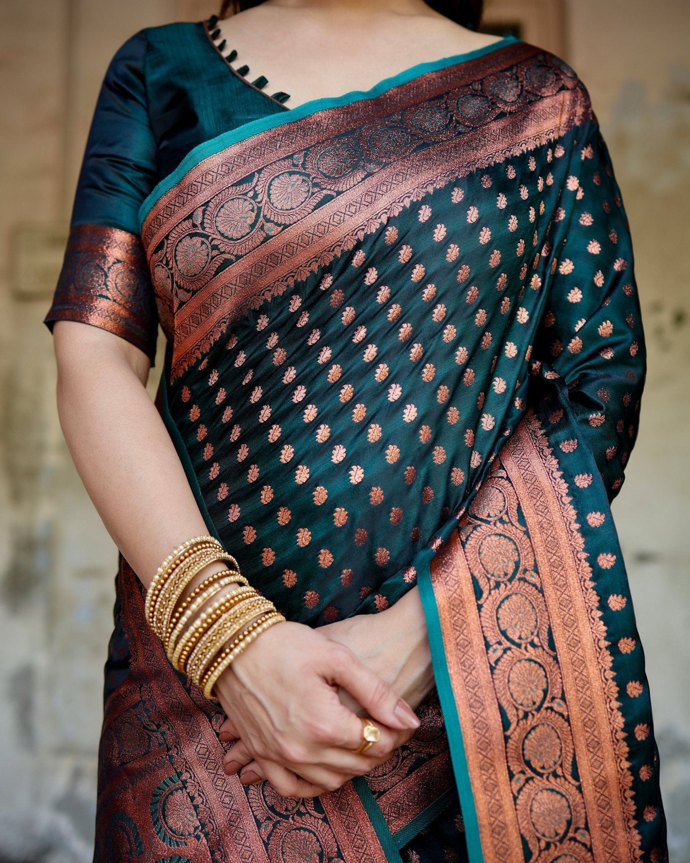 Pure Gaji Silk Saree Weaved With Zari Comes With Tassels - Almaari Fashion