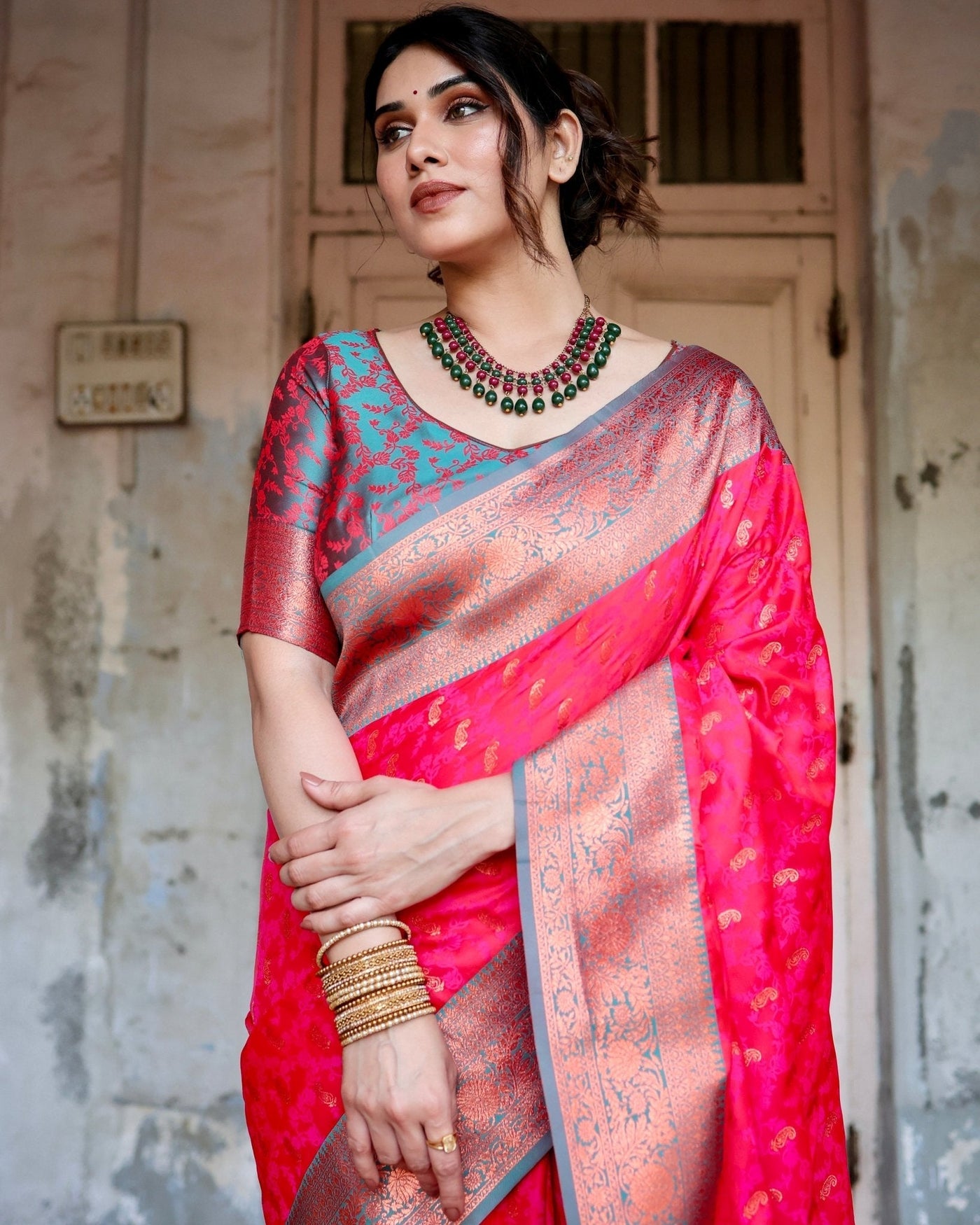 Pure Gaji Silk Saree Weaved With Zari Comes With Tassels - Almaari Fashion