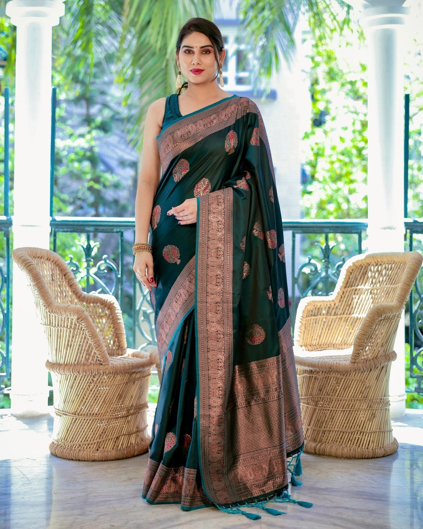 Pure Gaji Silk Saree Weaved With Zari Comes With Tassels - Almaari Fashion