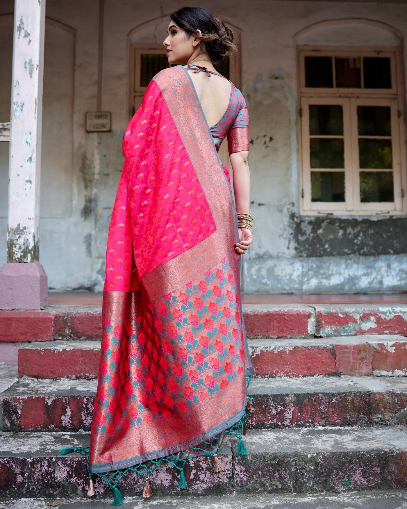 Pure Gaji Silk Saree Weaved With Zari Comes With Tassels - Almaari Fashion