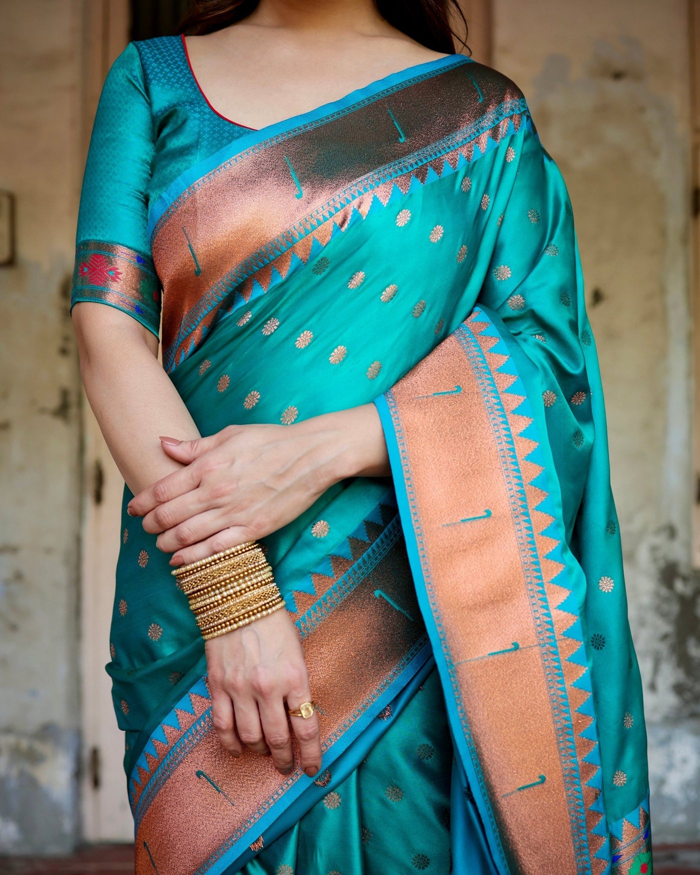 Pure Gaji Silk Saree Weaved With Zari Comes With Tassels - Almaari Fashion