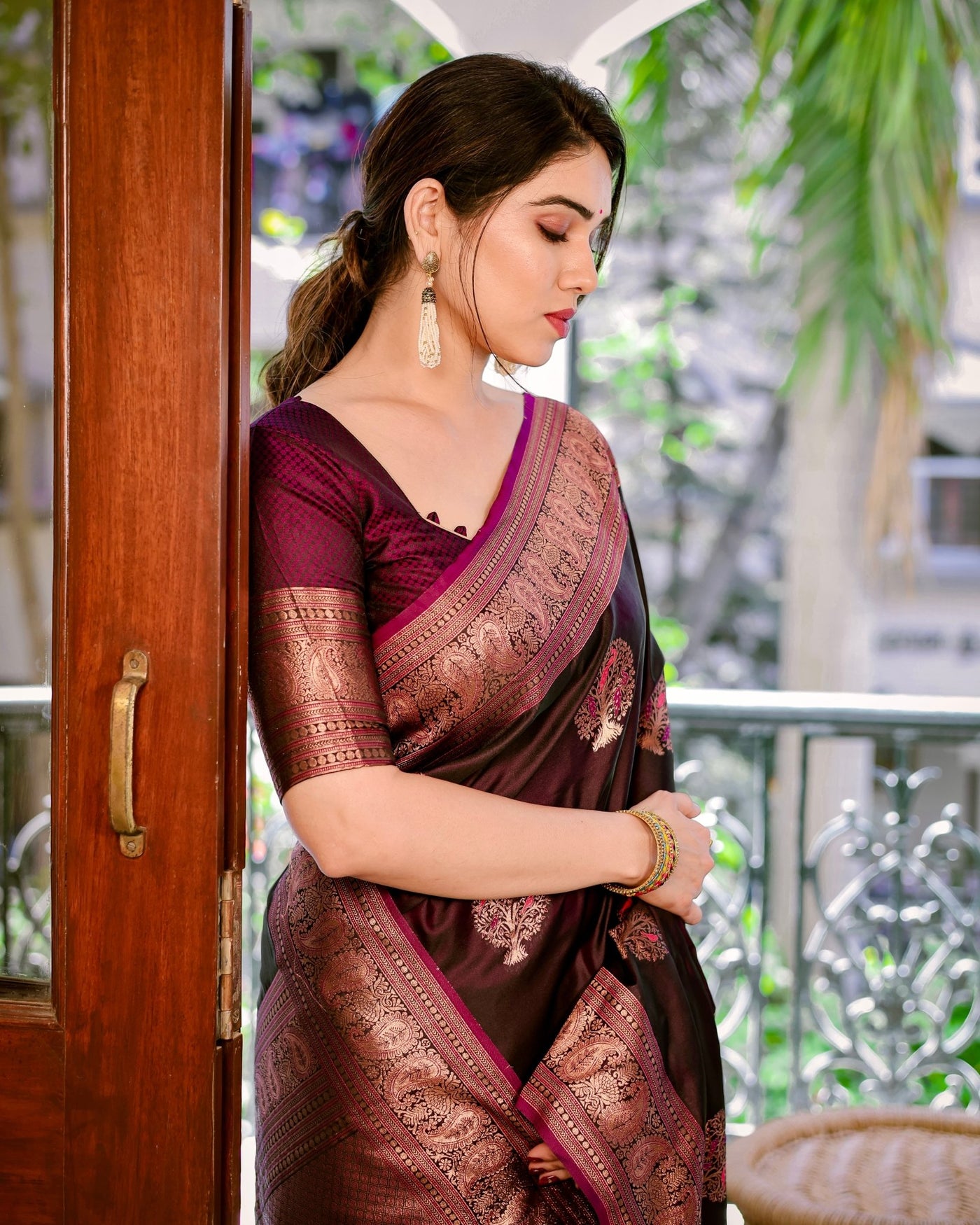 Pure Gaji Silk Saree Weaved With Zari Comes With Tassels - Almaari Fashion