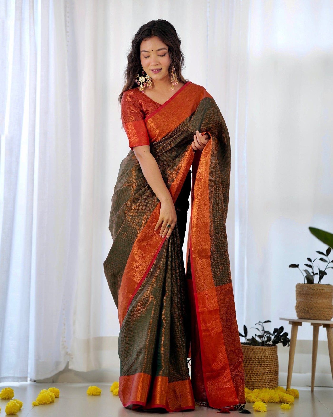 Pure Kanjivaram Silk Saree Weaved With Copper Zari - Almaari Fashion