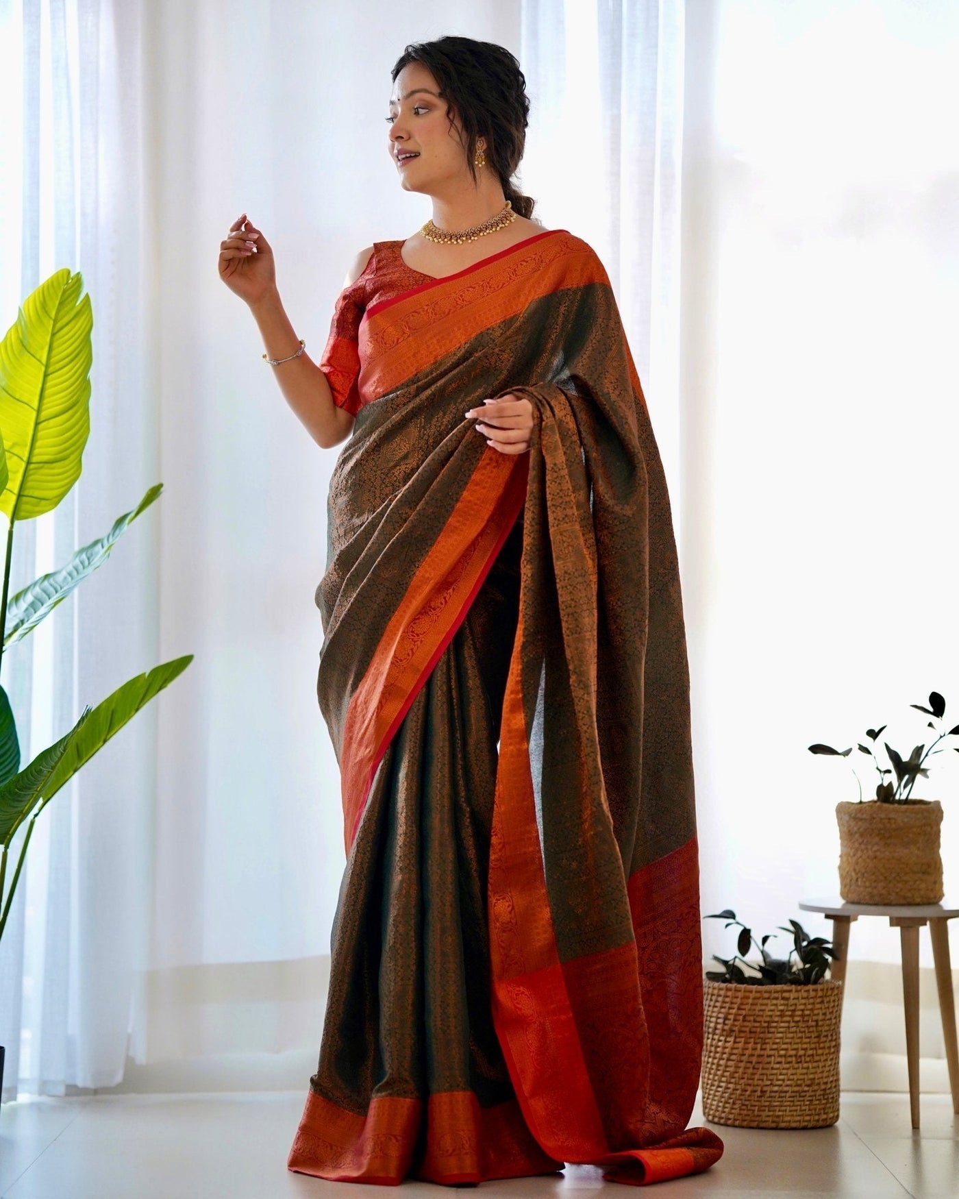 Pure Kanjivaram Silk Saree Weaved With Copper Zari - Almaari Fashion