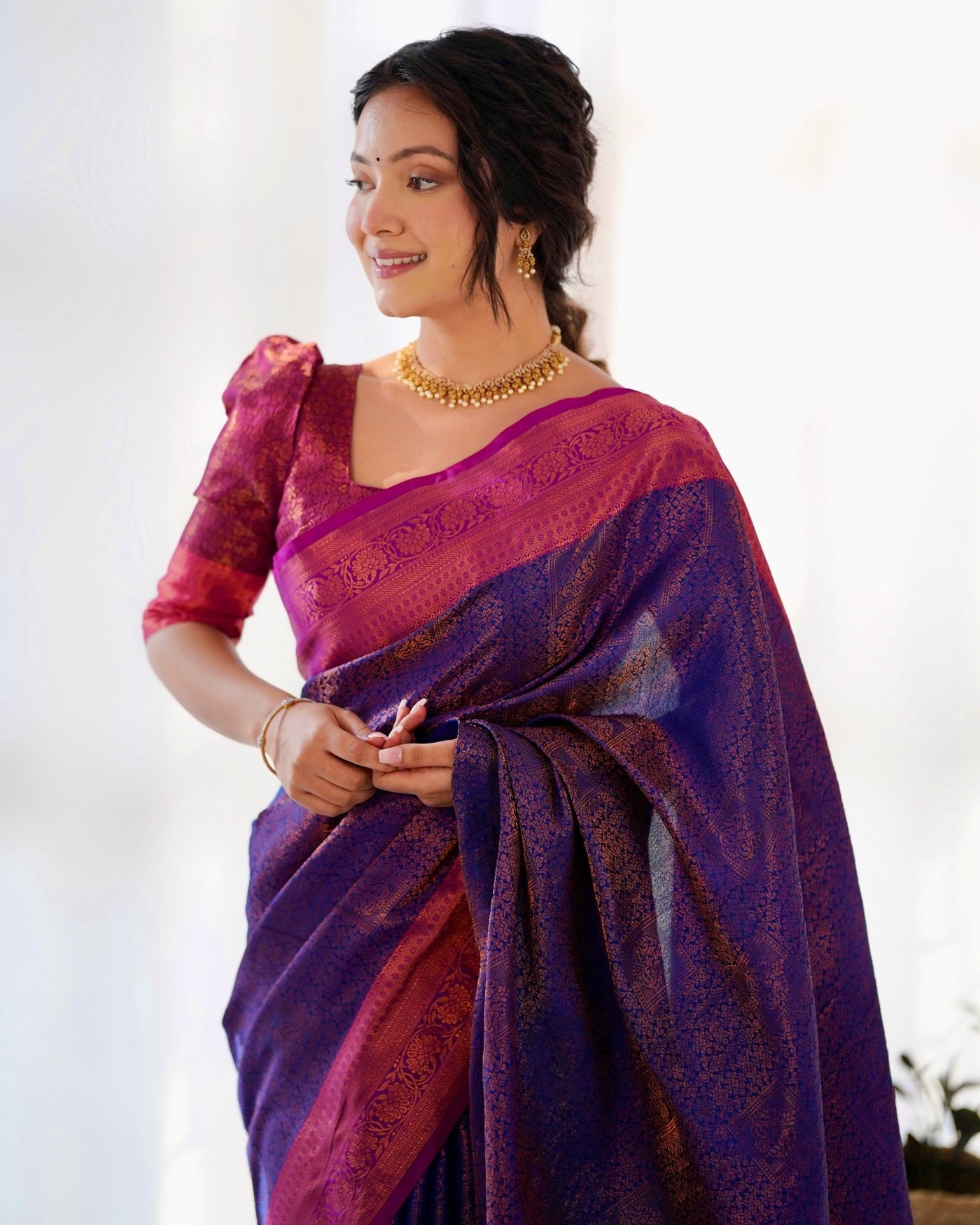 Pure Kanjivaram Silk Saree Weaved With Copper Zari - Almaari Fashion