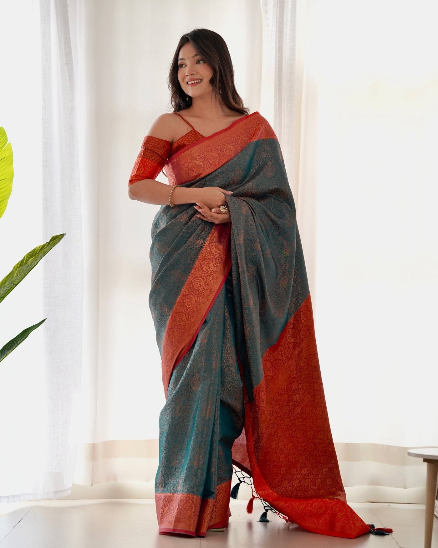 Pure Kanjivaram Silk Saree Weaved With Copper Zari - Almaari Fashion