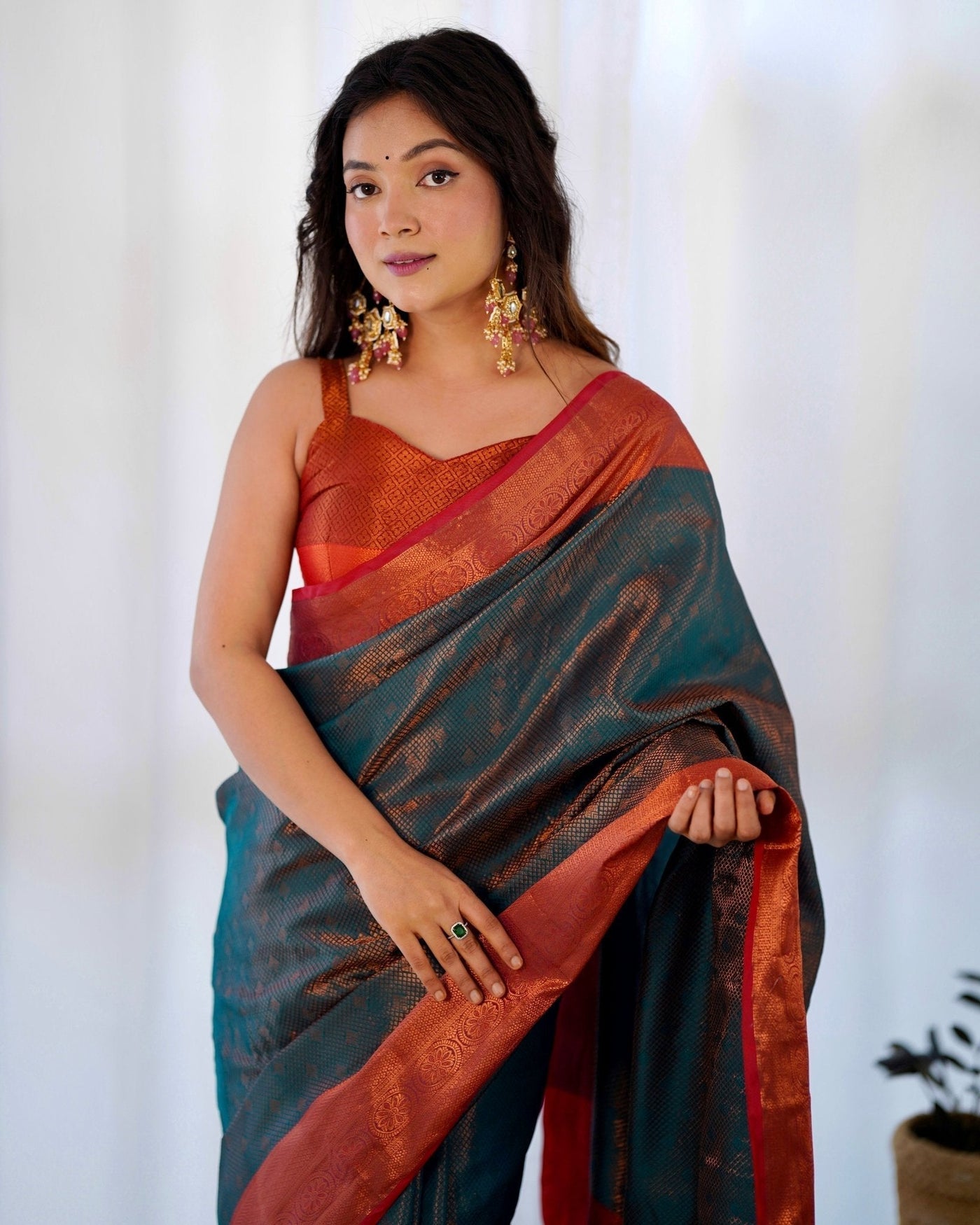 Pure Kanjivaram Silk Saree Weaved With Copper Zari - Almaari Fashion