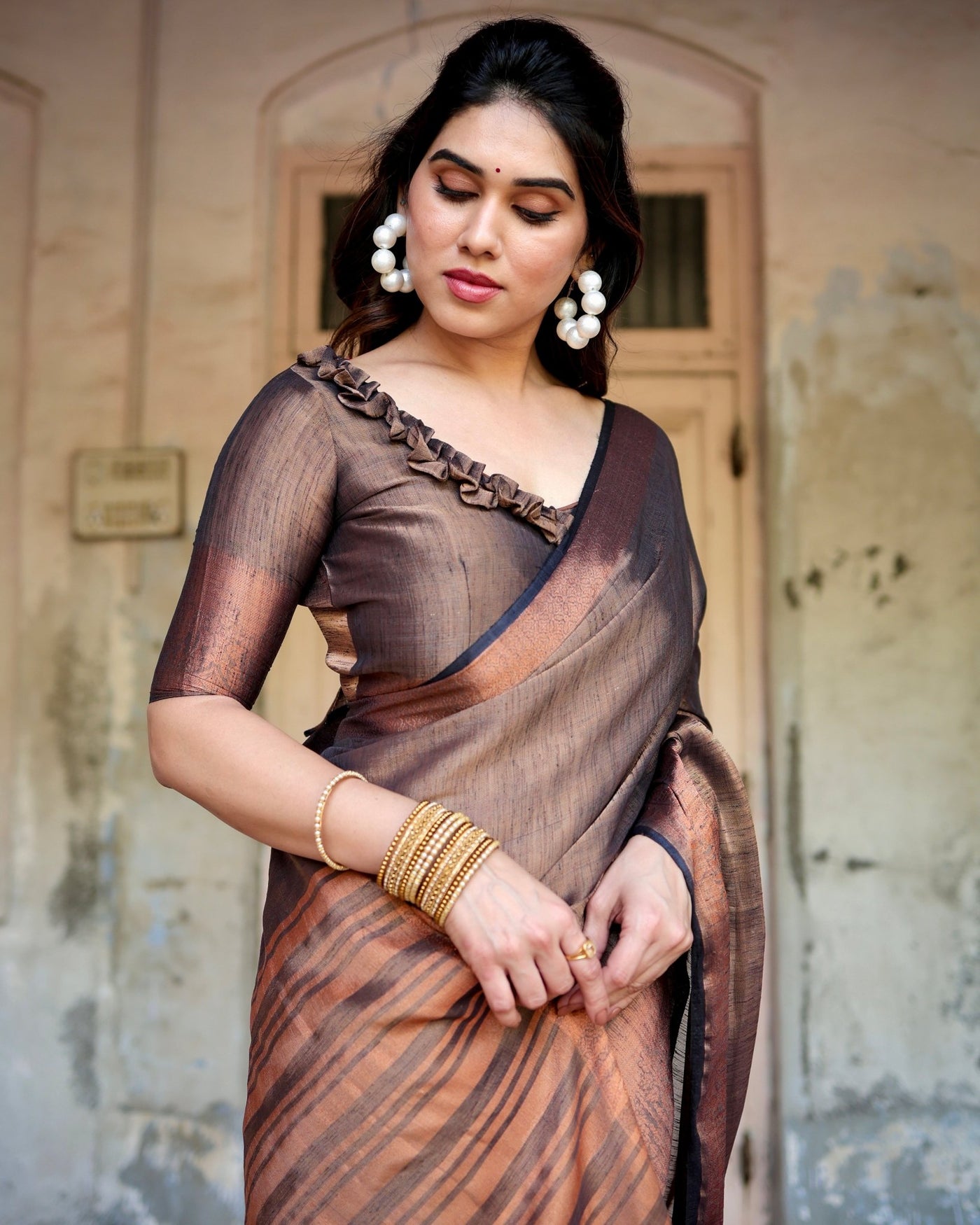 Pure Linen Saree Weaved With Zari Comes With Tassels - Almaari Fashion