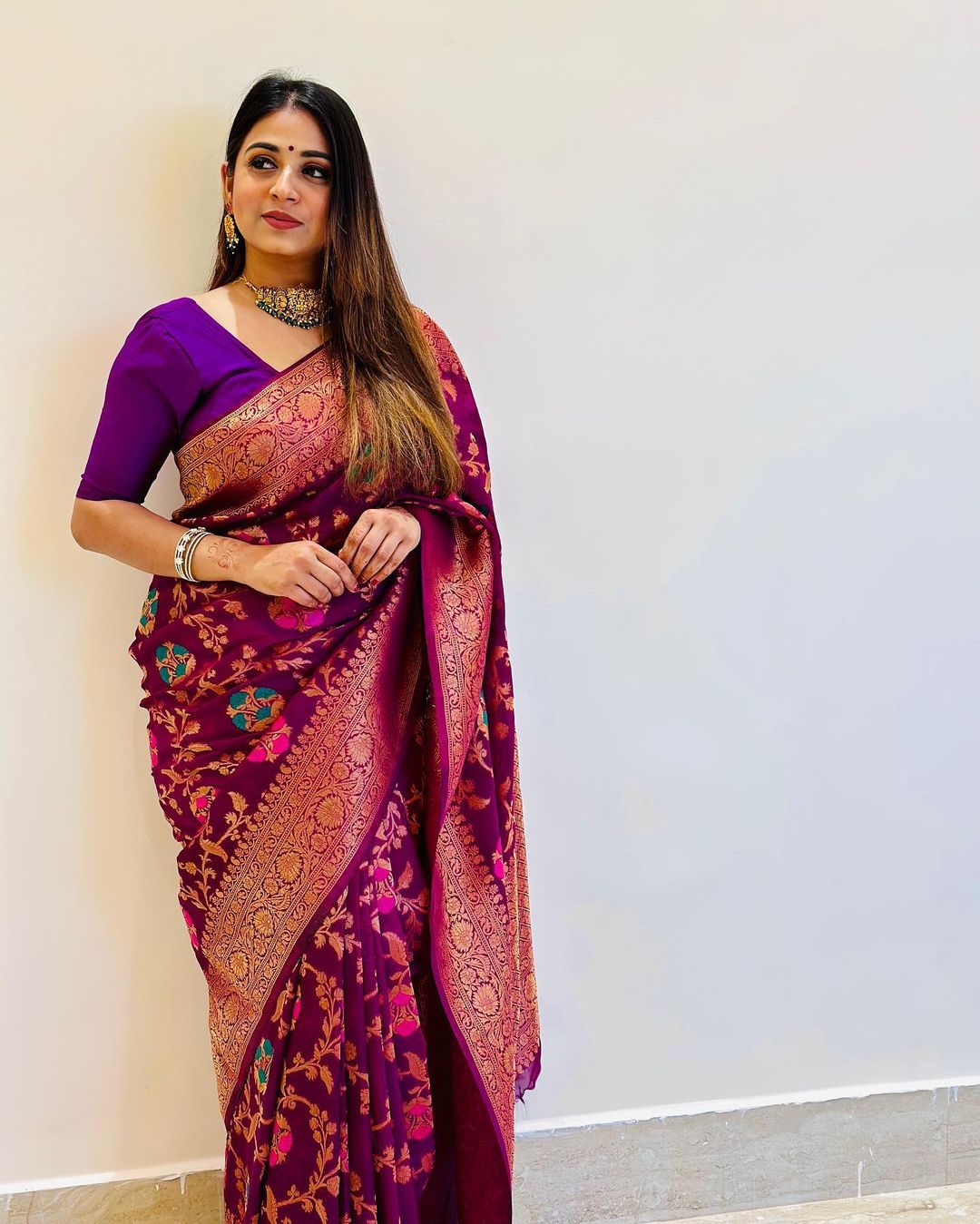 Purple Pure Banarasi Silk Saree With Attractive Blouse Piece - Almaari Fashion