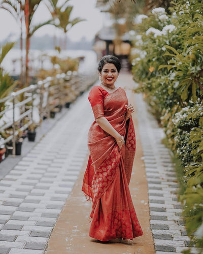 Red Pure Kanjivaram Silk Saree Stylish Blouse Piece - Almaari Fashion