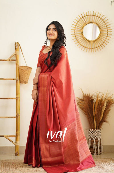 Red Pure Kanjivaram Silk Saree With Lovely Blouse Piece - Almaari Fashion