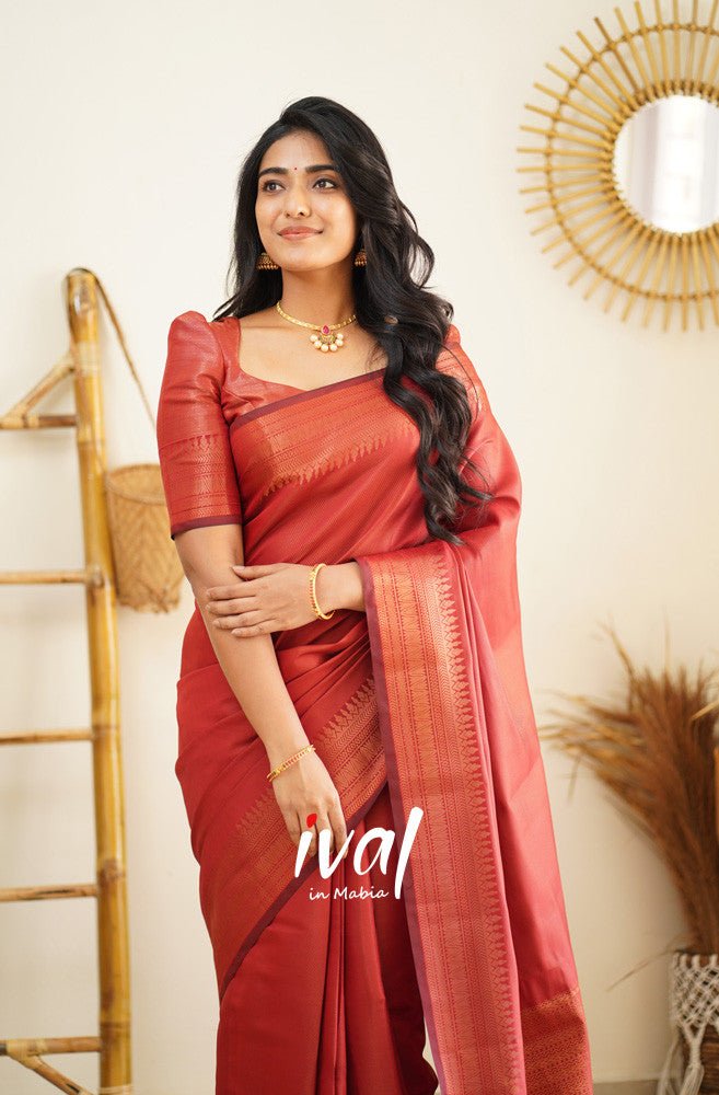 Red Pure Kanjivaram Silk Saree With Lovely Blouse Piece - Almaari Fashion