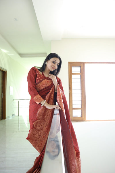 Snappy Maroon Pure Kanjivaram Silk Saree Weaved With Copper Zari Comes With Confounding Blouse Piece - Almaari Fashion