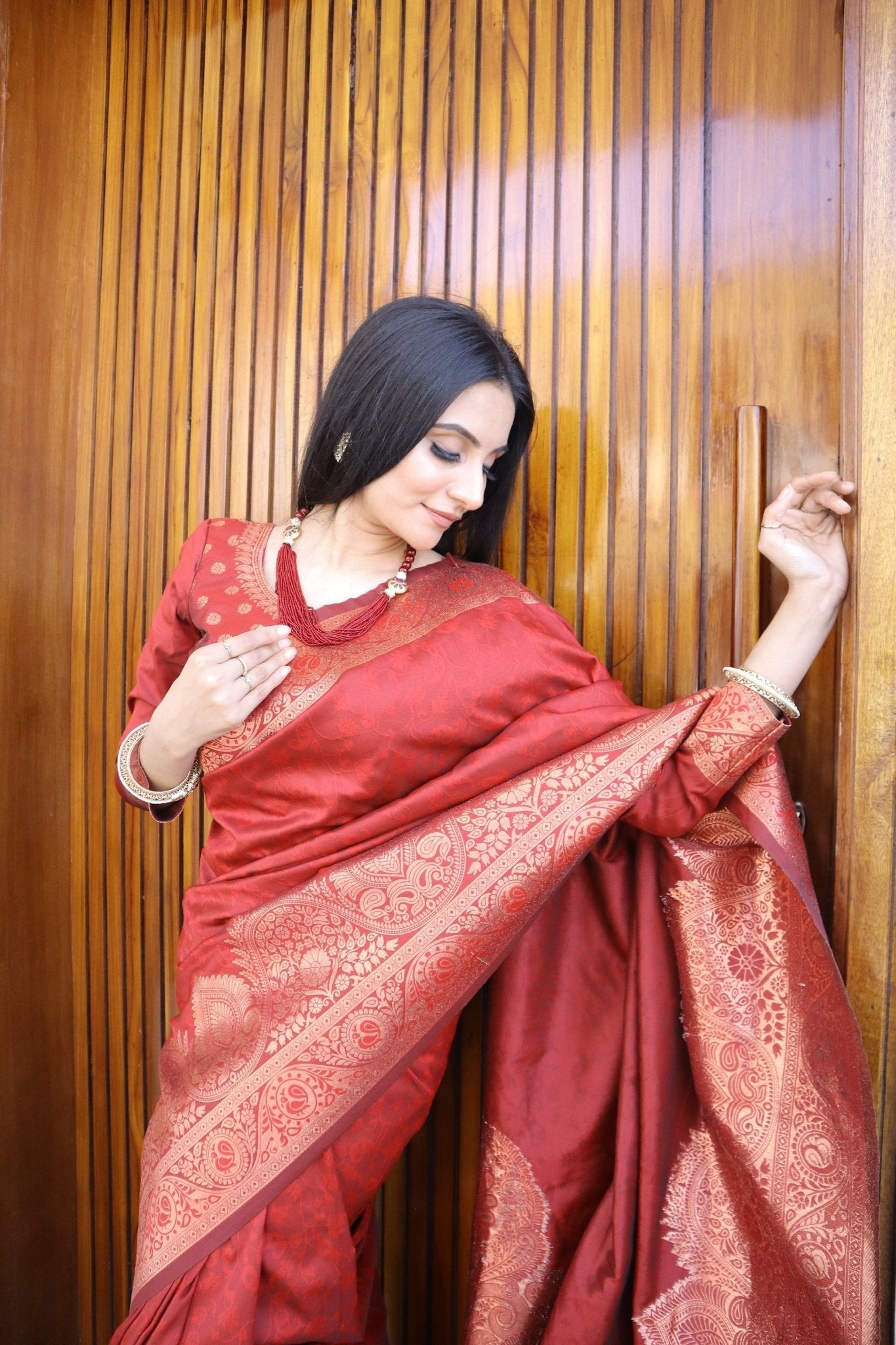 Snappy Maroon Pure Kanjivaram Silk Saree Weaved With Copper Zari Comes With Confounding Blouse Piece - Almaari Fashion