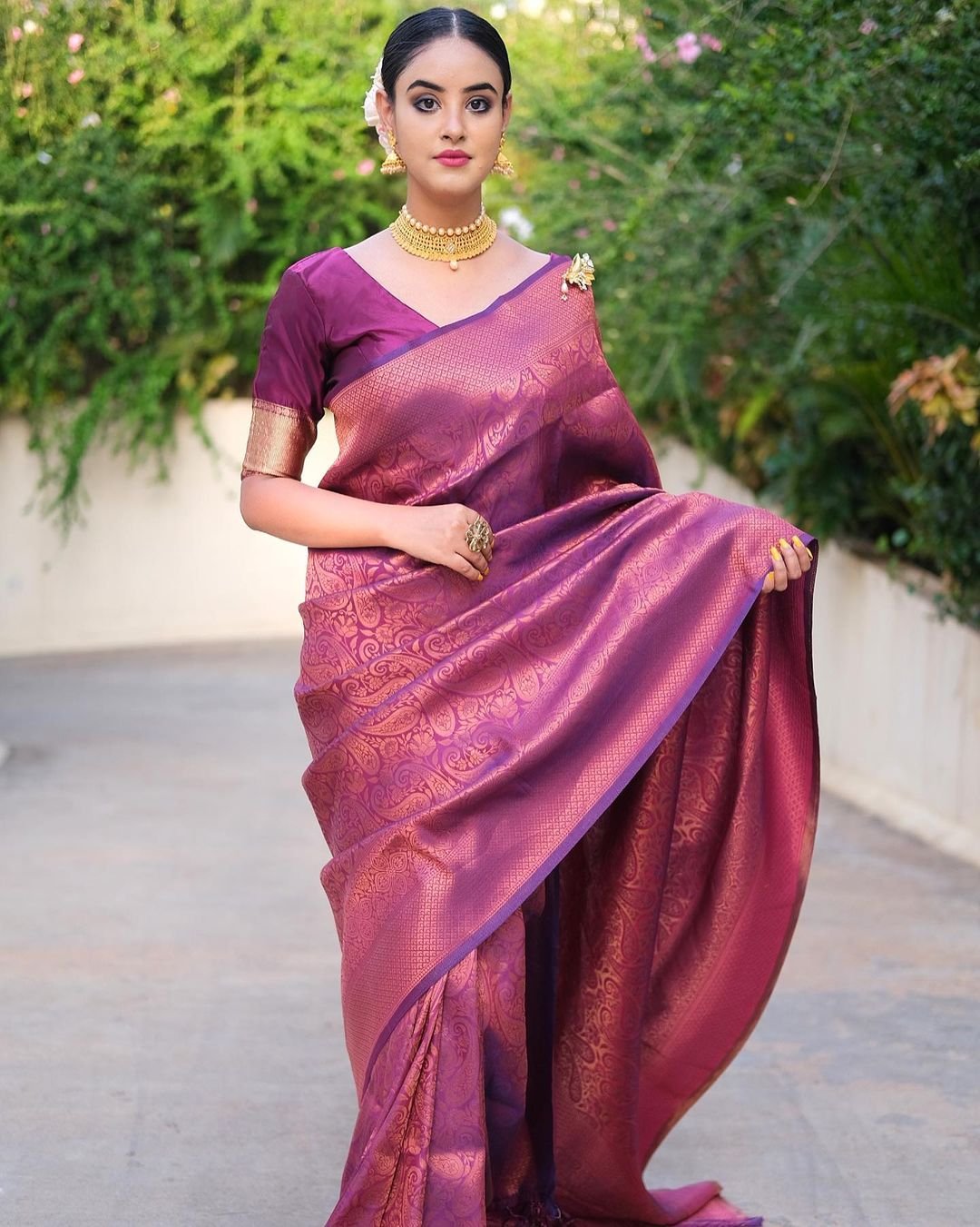 Snazzy Magenta Pure Kanjivaram Silk With Confounding Blouse Piece - Almaari Fashion