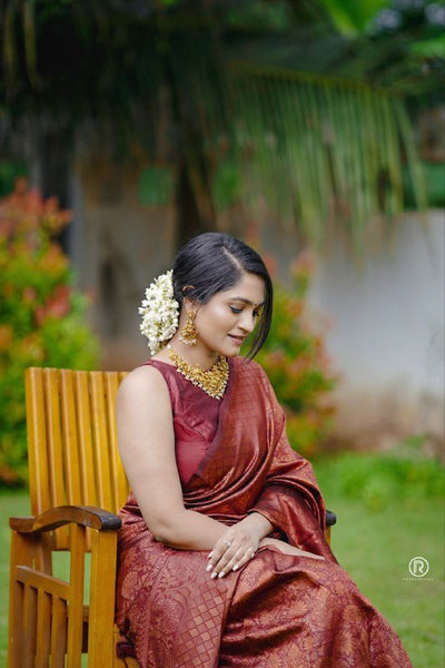 Snazzy Maroon Pure Kanjivaram Silk Saree With Confounding Blouse Piece - Almaari Fashion