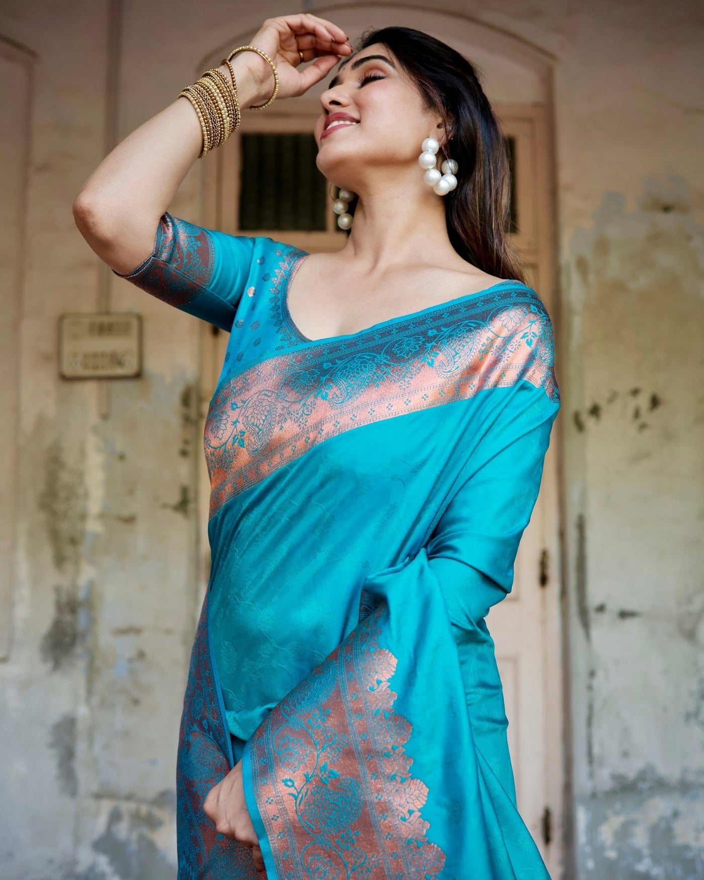 Sumptuous Firozi Pure Kanjivaram Silk Saree With Attractive Blouse Piece - Almaari Fashion