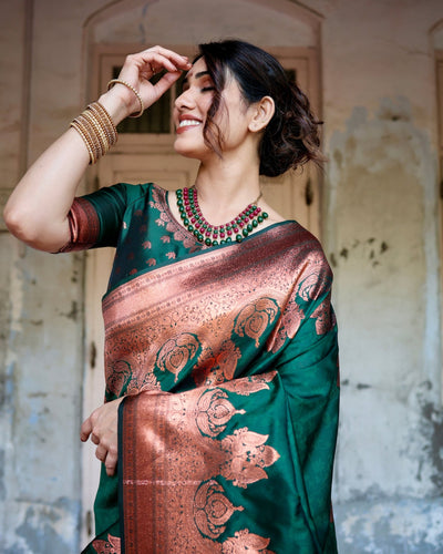 Sumptuous Green Pure Kanjivaram Silk Saree With Attractive Blouse Piece - Almaari Fashion