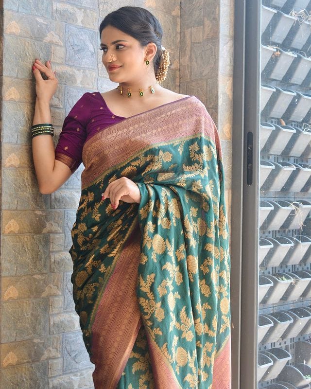 Unique Green Pure Kanjivaram Silk With Outstanding Blouse Piece - Almaari Fashion