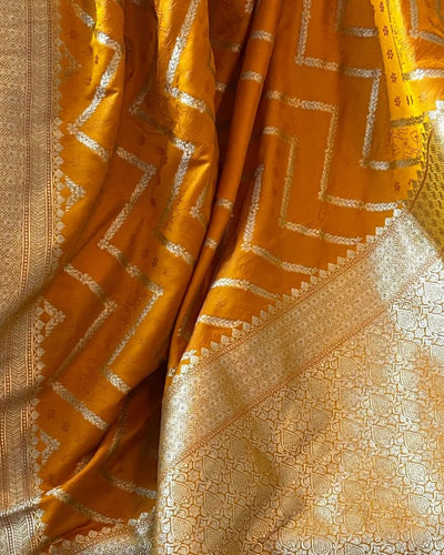 Yellow Pure Kanjivaram Silk Weaved With Copper Zari Comes With Heavy Kanjivaram Brocade Blouse - Almaari Fashion